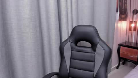 Katalina online show from March 4, 2025, 9:11 pm