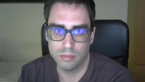 Snapshot of josevd chatting on November 10, 2025, 4:17 pm Jose online show from November 10, 2025, 4:17 pm