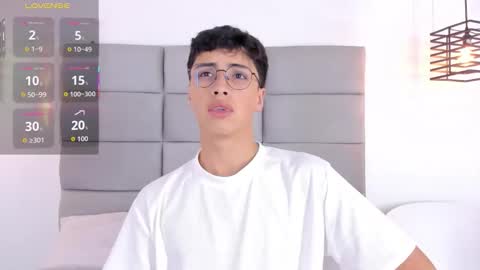 Snapshot of joshclaarktt chatting on February 1, 2026, 3:38 am Josh online show from February 1, 2026, 3:38 am