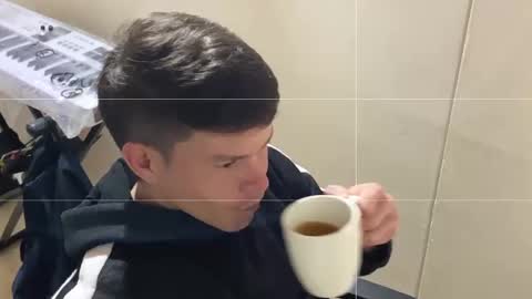 Nicolas online show from April 15, 2026, 6:59 pm