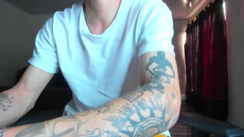 Snapshot of joshmiller_ chatting on November 25, 2025, 1:22 pm Josh online show from November 25, 2025, 1:22 pm