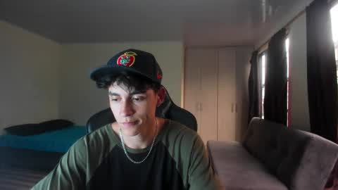 Snapshot of joshmiller_ chatting on February 1, 2026, 8:29 pm Josh online show from February 1, 2026, 8:29 pm