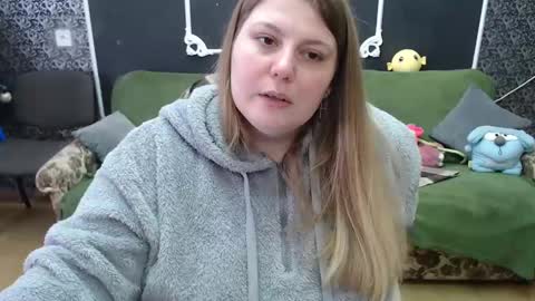 Snapshot of josiesun771 chatting on February 24, 2025, 10:26 am josiesun771 online show from February 24, 2025, 10:26 am