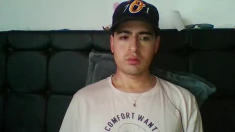 Snapshot of josux8 chatting on November 7, 2025, 6:41 pm josux8 online show from November 7, 2025, 6:41 pm