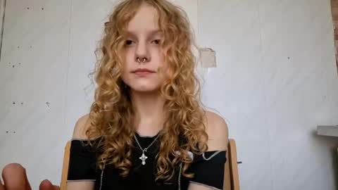 Kira online show from March 10, 2026, 5:01 am