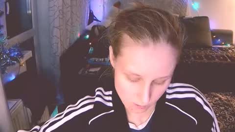 joy_keys online show from January 4, 2025, 4:22 pm