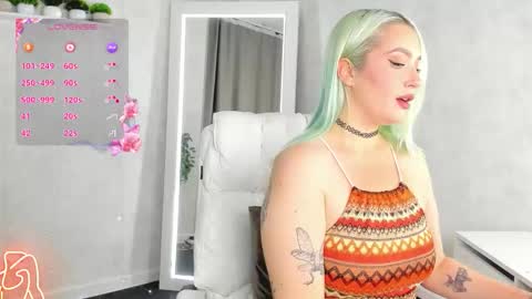 Vickie online show from September 24, 2025, 8:50 am