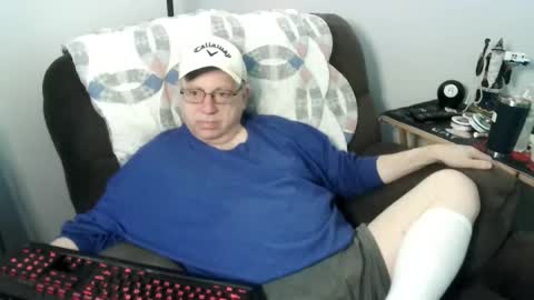 jpmel99 online show from May 16, 2026, 11:03 pm
