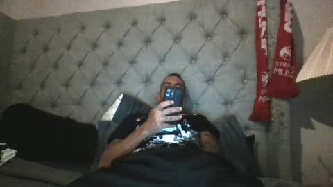jroxxx101 online show from June 17, 2026, 7:22 am