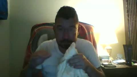 Snapshot of jthom1961880 chatting on November 18, 2025, 4:06 am jthom1961880 online show from November 18, 2025, 4:06 am