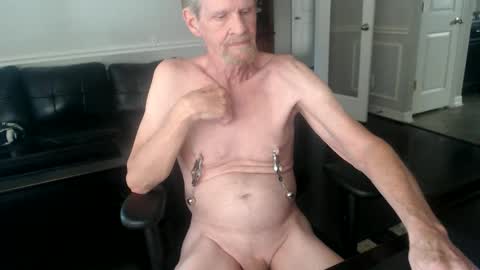 jtull52 online show from November 11, 2025, 9:37 pm