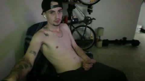 juan235665 online show from April 12, 2026, 10:37 pm