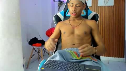 Snapshot of juan_contreras7 chatting on September 25, 2025, 12:20 pm juan_contreras7 online show from September 25, 2025, 12:20 pm