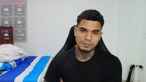 juan_gomez_1 online show from February 7, 2026, 2:26 am