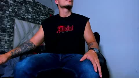 juan_jsmith online show from April 30, 2026, 10:03 pm