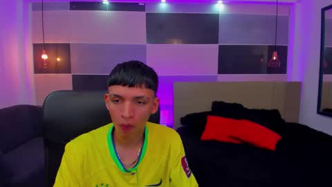 JuanSteven online show from December 11, 2024, 4:28 am