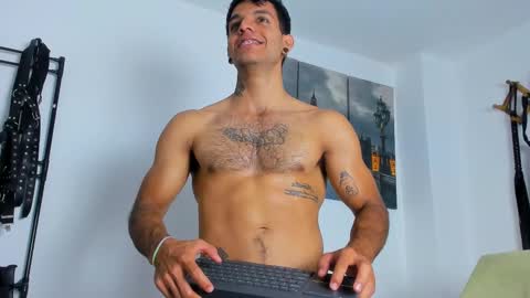 Juan Esteban online show from October 11, 2025, 5:17 am