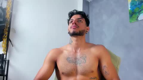 Juan Esteban online show from February 8, 2026, 1:58 pm