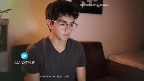 . online show from December 14, 2025, 8:02 pm