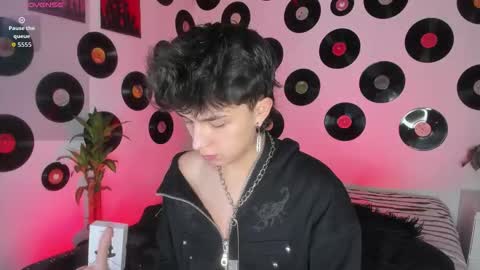 juandaaa__ online show from February 1, 2026, 4:27 pm