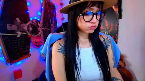 Juanita online show from April 1, 2026, 8:17 pm