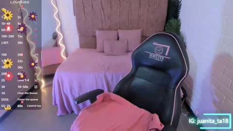 JUANITA online show from December 18, 2025, 11:49 am