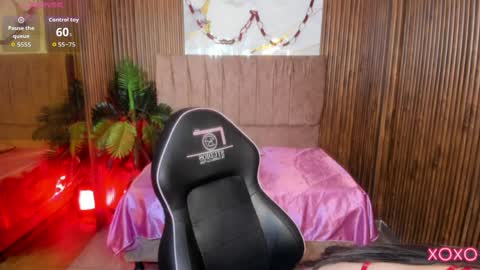 JUANITA online show from April 4, 2026, 11:40 am