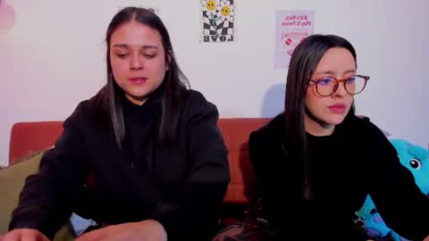 juanitaaa_ online show from June 24, 2026, 8:41 pm