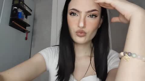 Veronika online show from May 24, 2026, 6:07 am