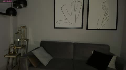 Juanita Clay online show from April 21, 2026, 7:39 pm