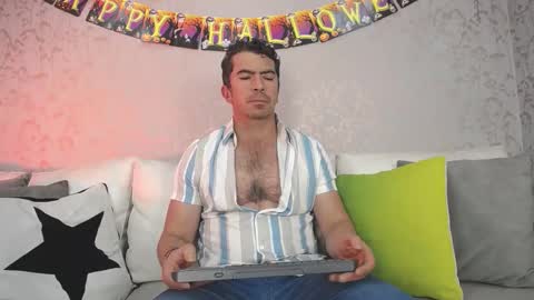 Snapshot of juank_fit45 chatting on October 21, 2025, 1:56 pm Juan k online show from October 21, 2025, 1:56 pm