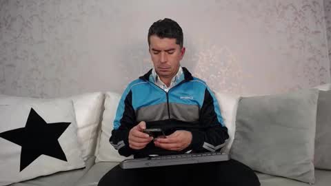 Snapshot of juank_fit45 chatting on November 4, 2025, 1:43 pm Juan k online show from November 4, 2025, 1:43 pm