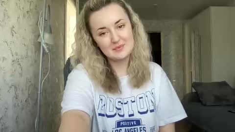 JudeValenti online show from May 28, 2026, 4:21 am