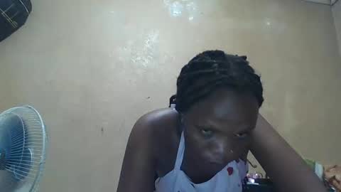 Snapshot of juice_petite3 chatting on February 24, 2025, 12:09 am juice_petite3 online show from February 24, 2025, 12:09 am