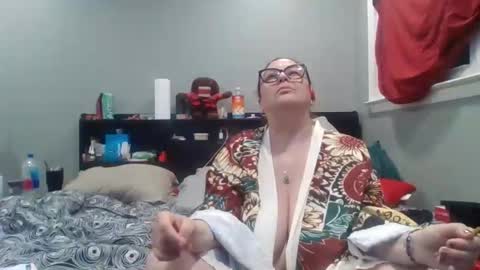 Juiceepawwg420 online show from May 22, 2026, 2:30 am