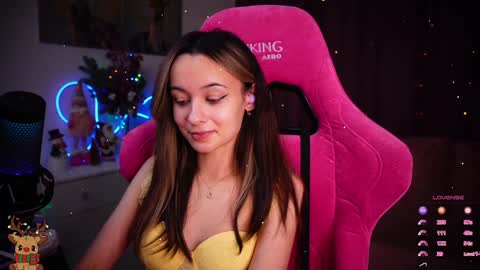 Snapshot of juicy___angel chatting on January 15, 2025, 9:51 pm Angelina online show from January 15, 2025, 9:51 pm