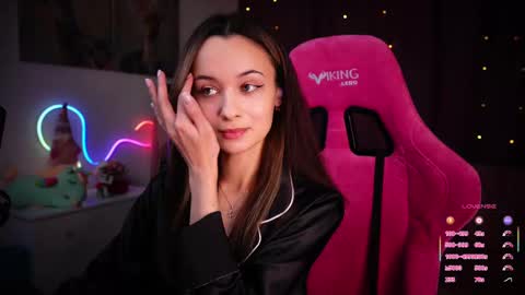 Snapshot of juicy___angel chatting on March 4, 2025, 9:11 pm Angelina online show from March 4, 2025, 9:11 pm