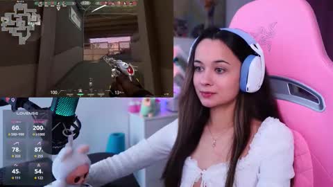 Angelina online show from November 21, 2025, 11:42 am