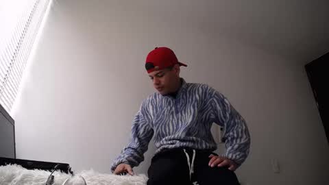 Snapshot of juicy_boy22 chatting on January 5, 2025, 4:16 pm Miguel online show from January 5, 2025, 4:16 pm