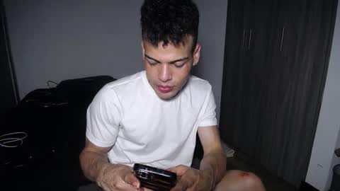 Snapshot of juicy_boy22 chatting on September 25, 2025, 2:37 am Miguel online show from September 25, 2025, 2:37 am