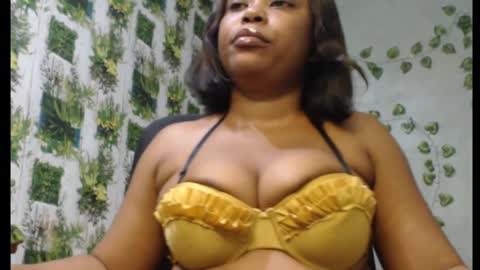 Snapshot of juicy_gold22 chatting on January 13, 2025, 1:02 am Mariagold online show from January 13, 2025, 1:02 am