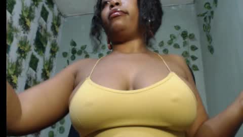 Snapshot of juicy_gold22 chatting on February 4, 2025, 3:00 am Mariagold online show from February 4, 2025, 3:00 am