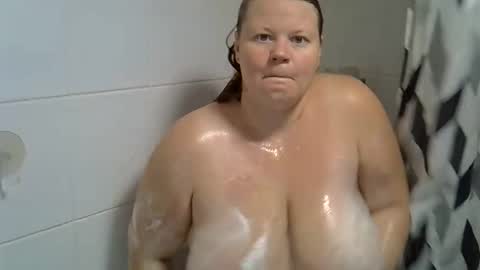 Juicy peach1988 online show from October 8, 2025, 10:46 am