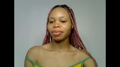 Snapshot of juicy_slut0 chatting on July 19, 2026, 5:00 am Champaign online show from July 19, 2026, 5:00 am