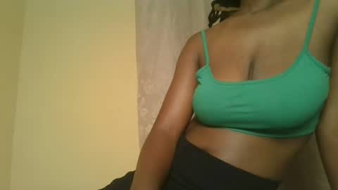 Snapshot of juicyebonita chatting on October 1, 2025, 6:47 pm juicyebonita online show from October 1, 2025, 6:47 pm
