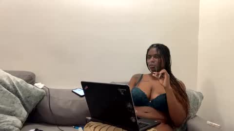 Snapshot of juicyexotic chatting on February 26, 2025, 2:36 pm JuicyExotic online show from February 26, 2025, 2:36 pm