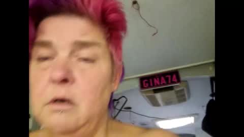 Juicygina  online show from December 5, 2024, 8:11 pm