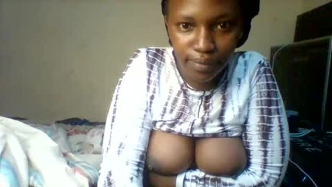 juicyicequeen online show from November 19, 2025, 1:05 am