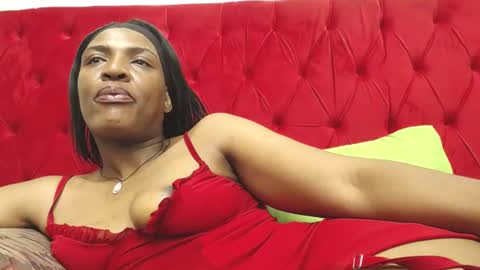 Snapshot of juicykayxxx chatting on June 19, 2026, 2:10 pm Miss Kay online show from June 19, 2026, 2:10 pm