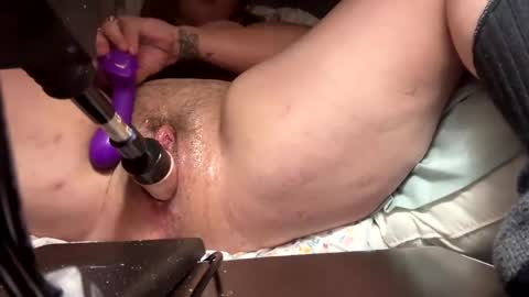 juicymamas online show from December 25, 2024, 9:34 am